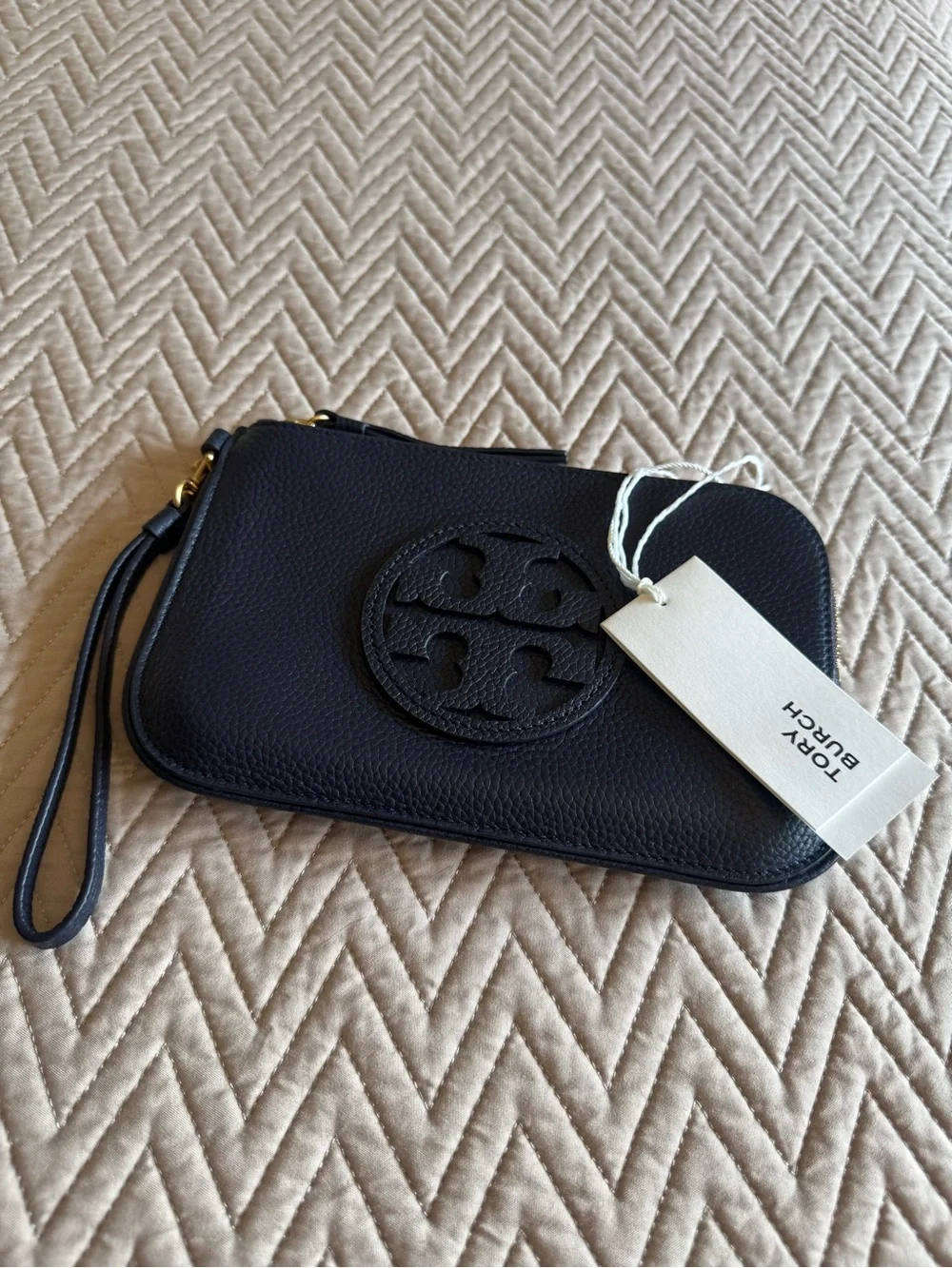 Tory Burch Miller Wristlet in Navy